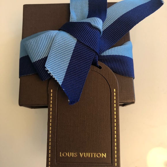 Louis Vuitton Clipper Grips Natural Resource Department